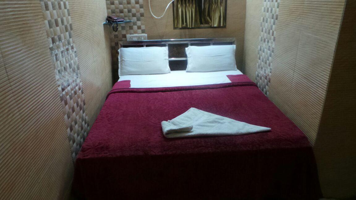 Hotel Shadab Palace Мумбаи Экстерьер фото