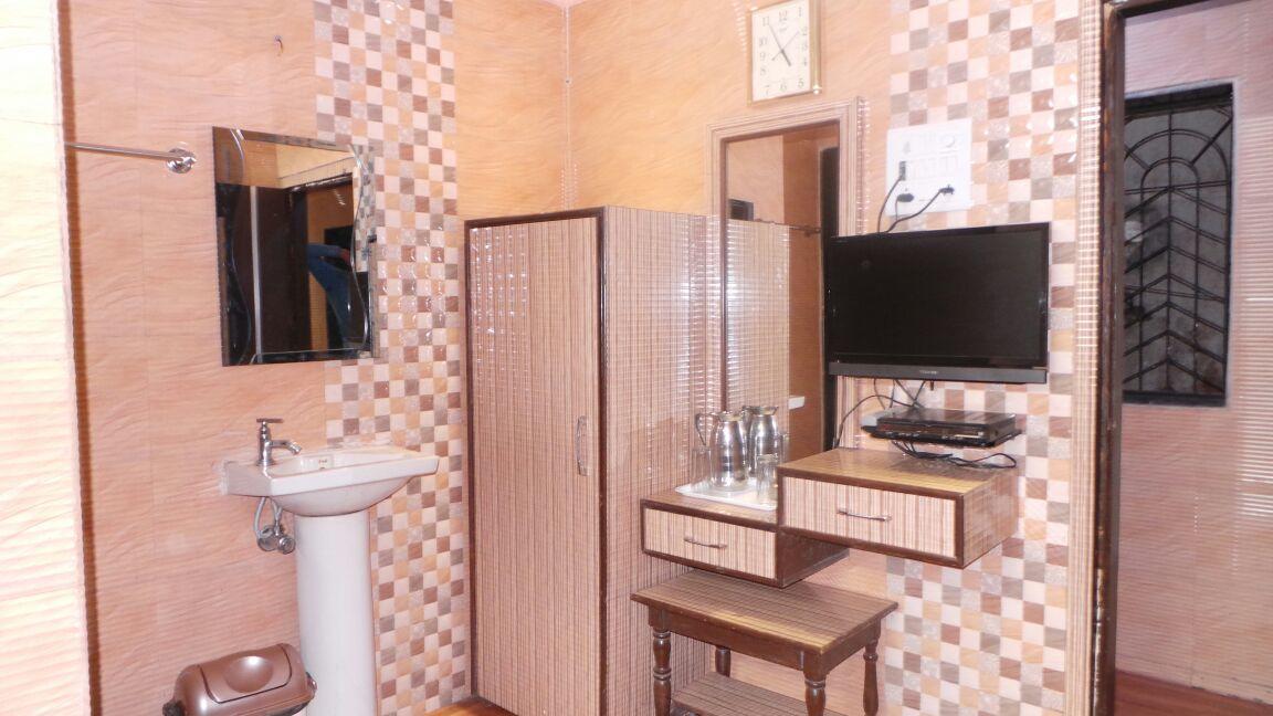 Hotel Shadab Palace Мумбаи Экстерьер фото